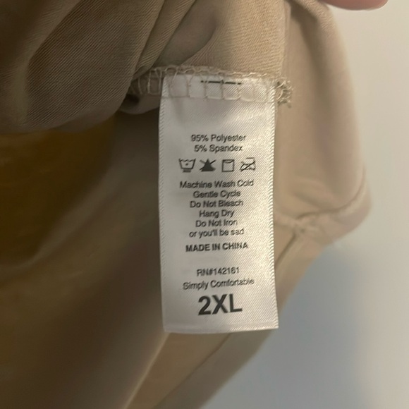 NWT LuLaRoe Cream Classic T Size 2XL - Picture 5 of 7